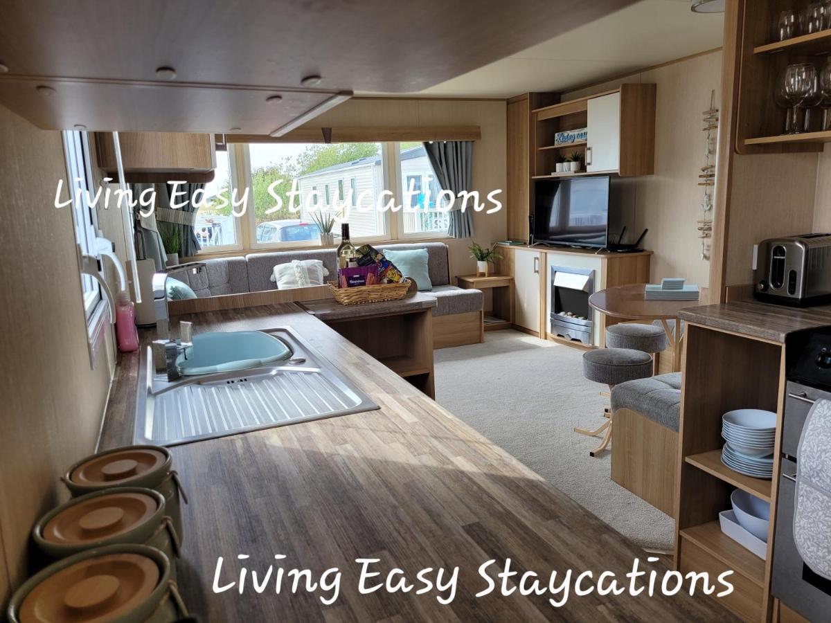 Living Easy Staycations At Tattershall Lakes Exterior foto