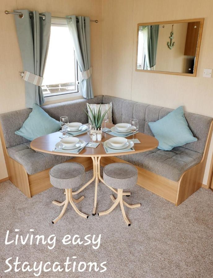Living Easy Staycations At Tattershall Lakes Exterior foto