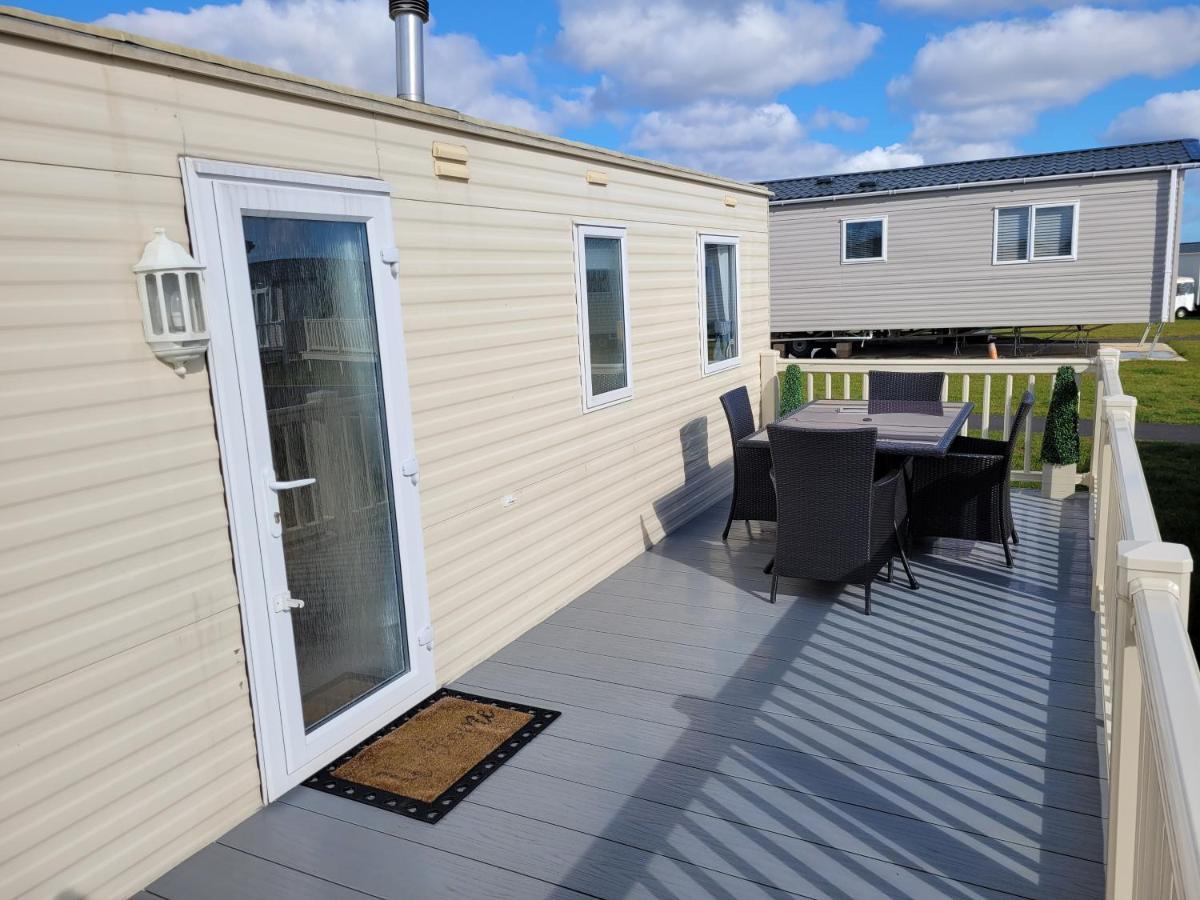 Living Easy Staycations At Tattershall Lakes Exterior foto